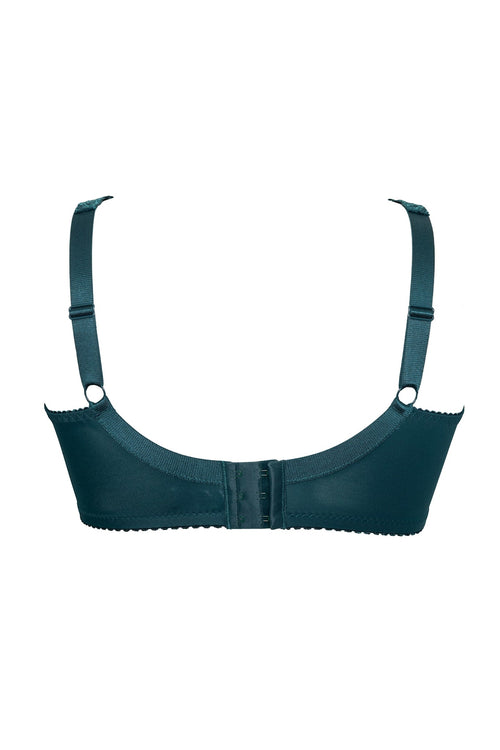 Beate Plain, Pine Green