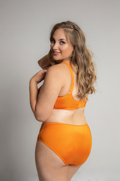 Beate Tai, Flame Orange