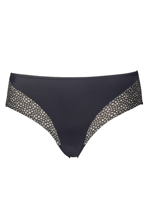 Bikini Tai, Perle